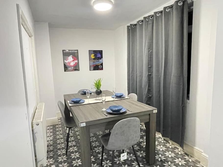 30 Percent Off Weekly Stays - 6 Bedroom House - 11 Beds Blackpool Bagian luar foto