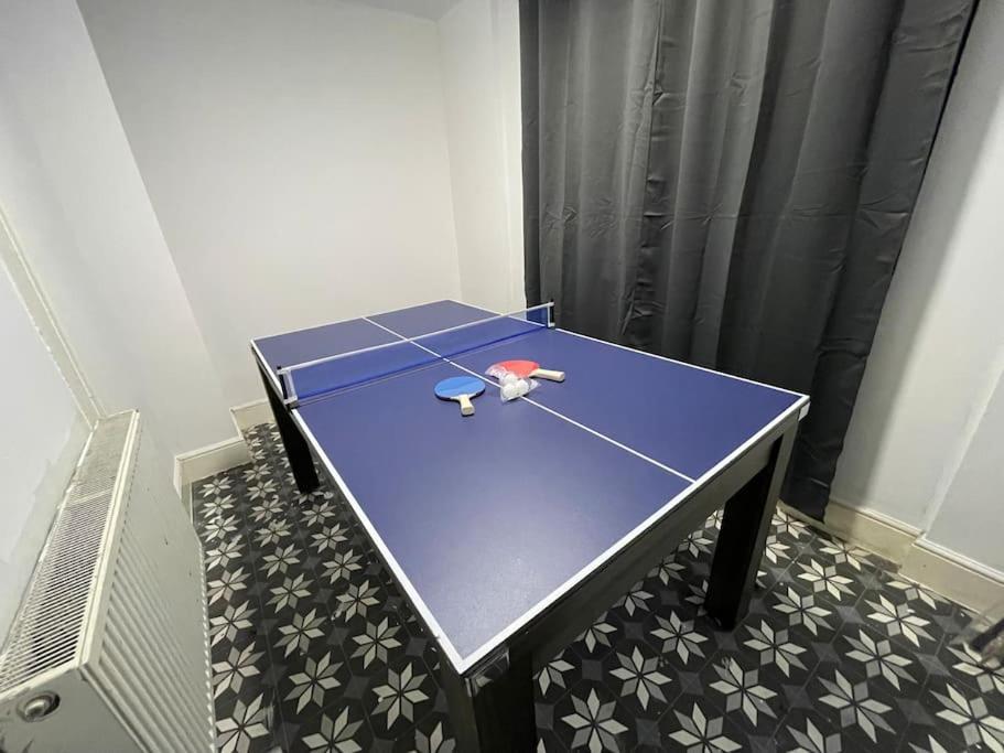 30 Percent Off Weekly Stays - 6 Bedroom House - 11 Beds Blackpool Bagian luar foto